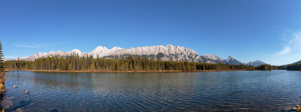 Spillway Lake in Peter Lougheed Provincal Park, Kananaskis Country, Alberta, Canada