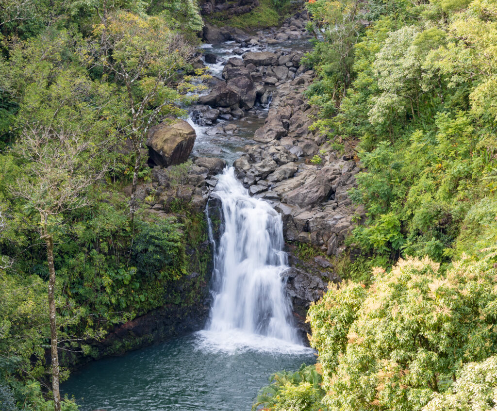 Nu’yenle’e Waterfalls