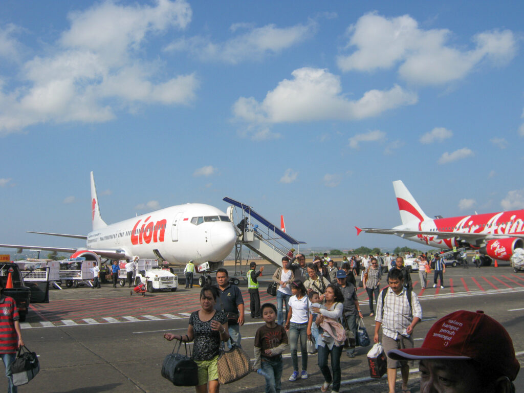 Lion Air 737 in Denpasar