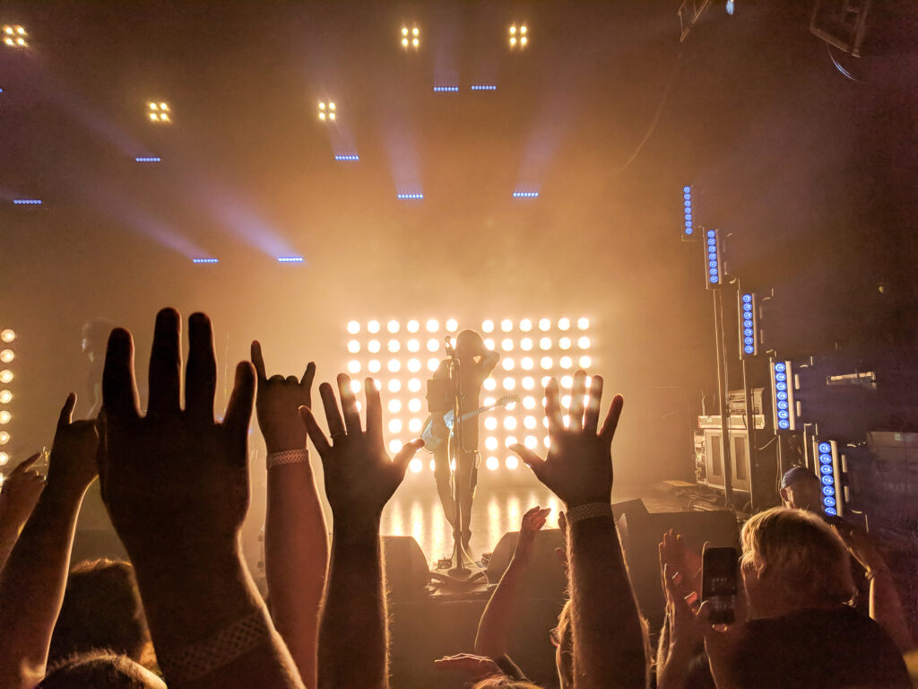 Jerry Cantrell in front of a light