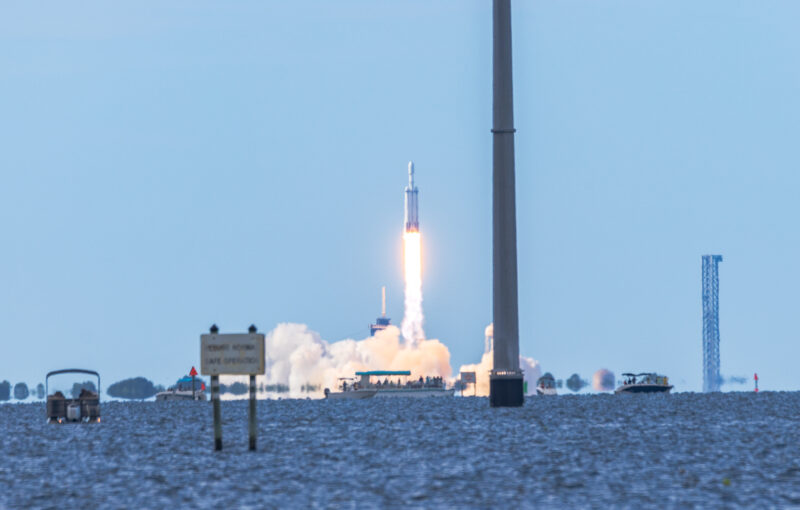 Falcon Heavy liftoff from LC39A at Kennedy Space Center