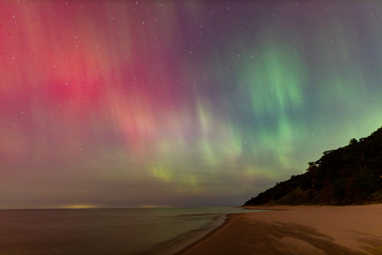 Auroras over Lake Michigan